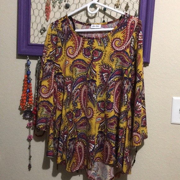 Yellow blouse - Picture 1 of 2